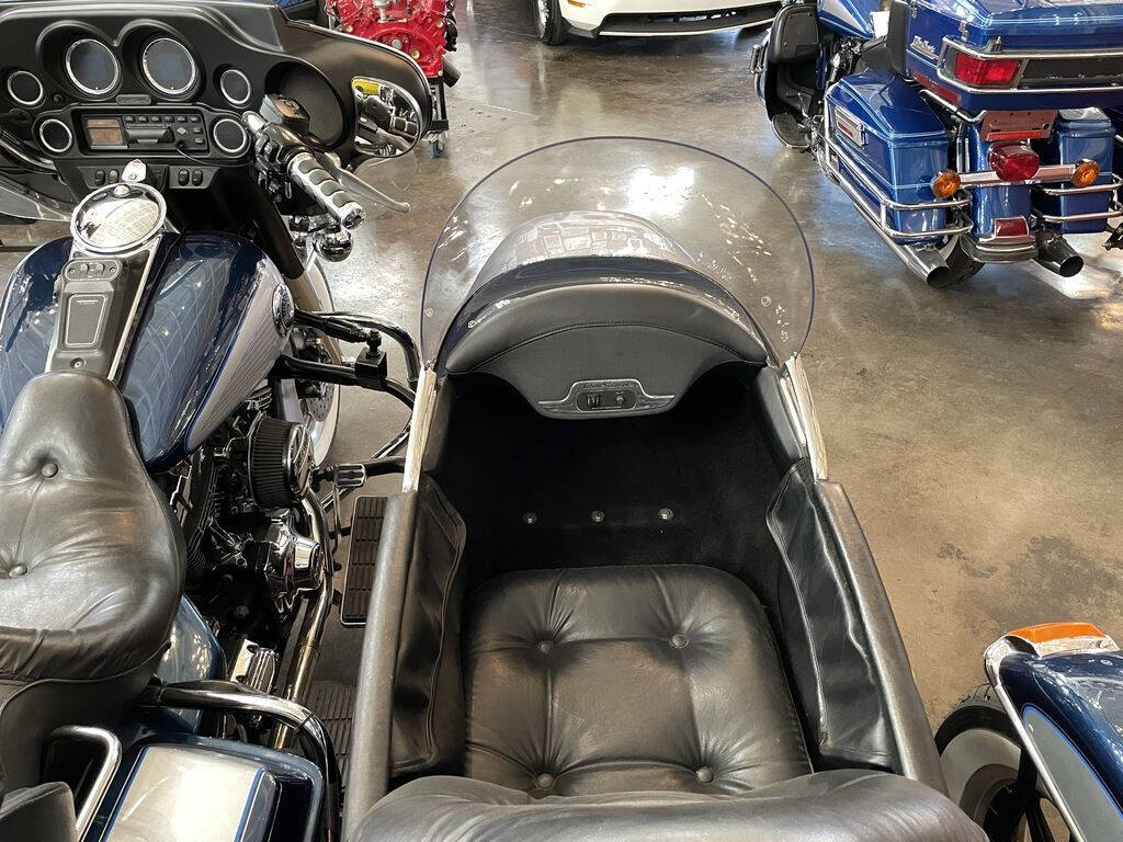 2001 Harley-Davidson FLHTCI - Electra Glide C 8