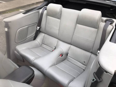 2007 Ford Mustang V6 Deluxe