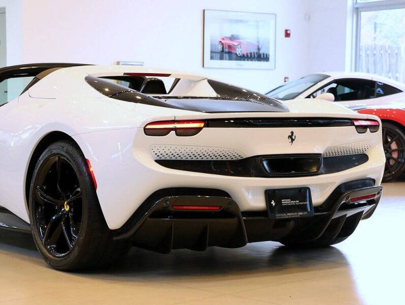 2025 Ferrari 296 GTS