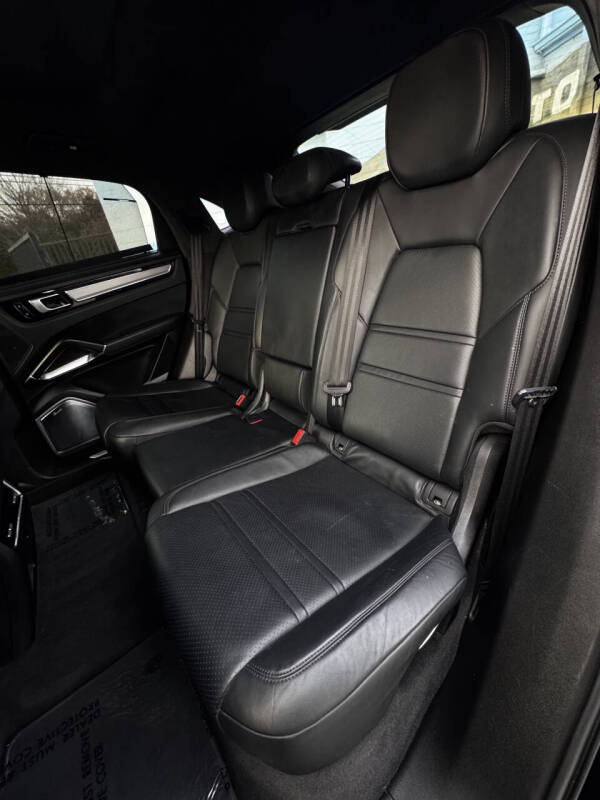 2020 Porsche Cayenne Turbo Coupe