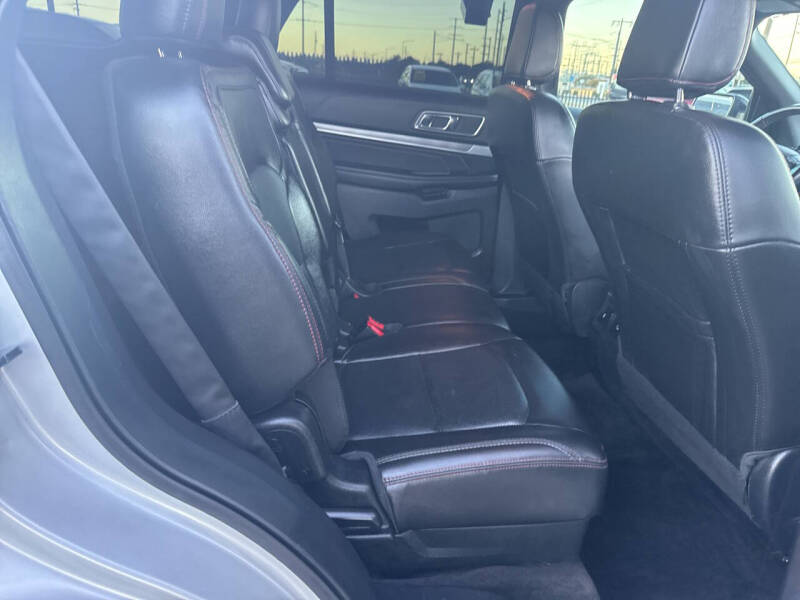 2018 Ford Explorer Sport