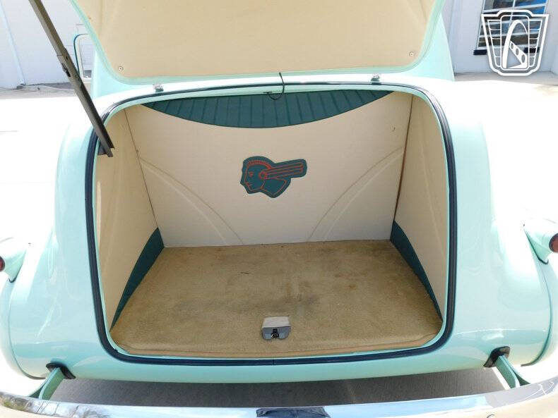 1939 Pontiac Silver Streak
