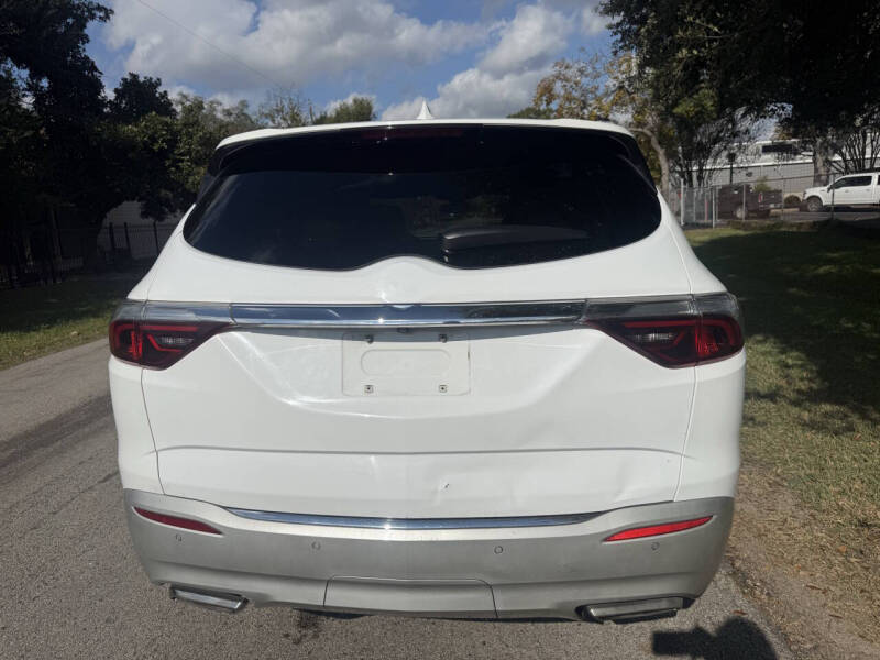 2022 Buick Enclave Essence