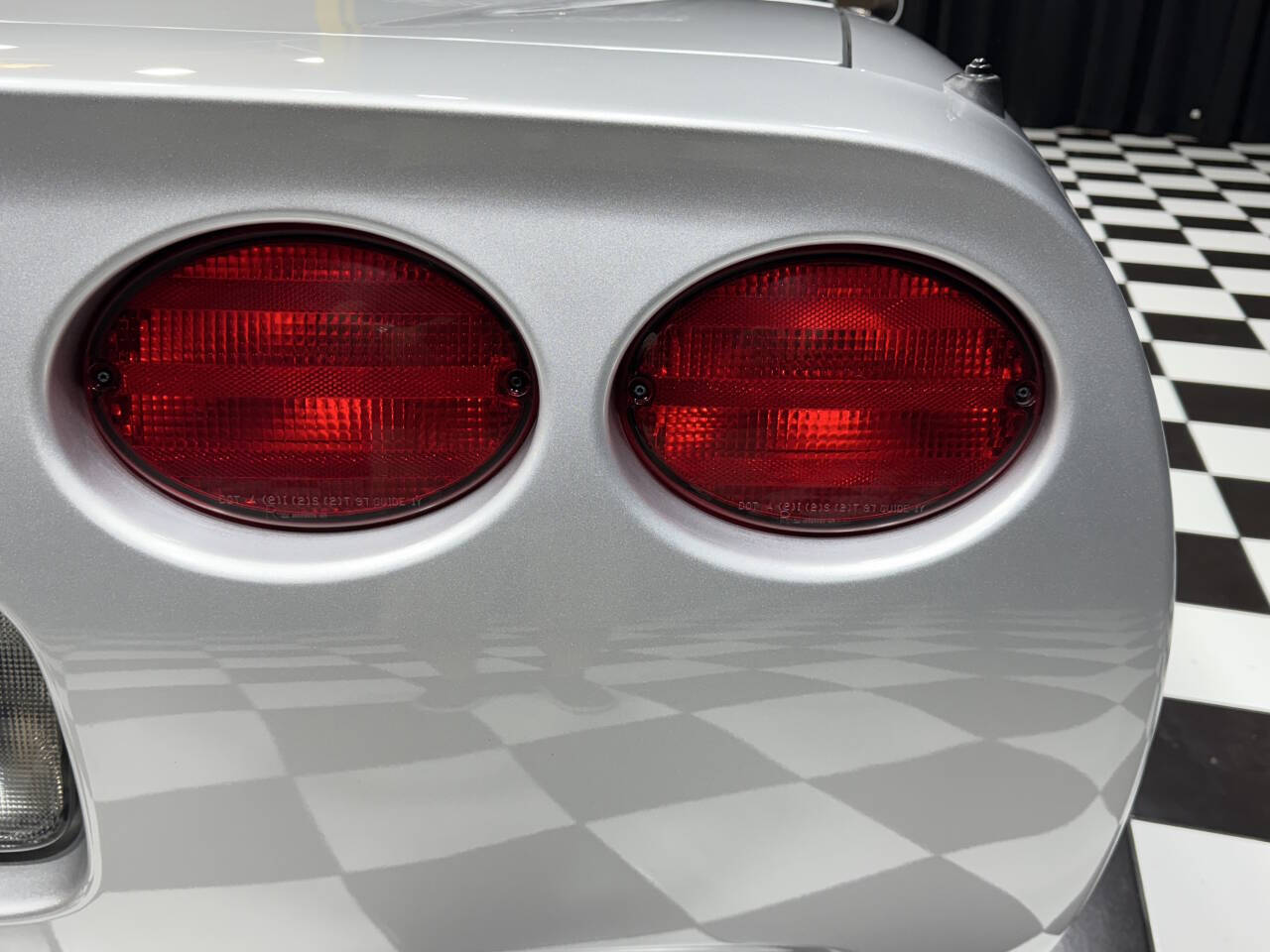 2002 Chevrolet Corvette 17