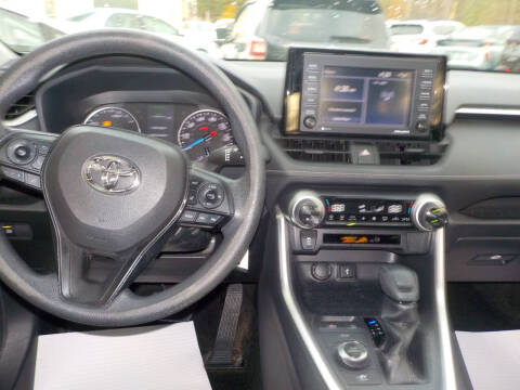 2022 Toyota RAV4 Hybrid LE