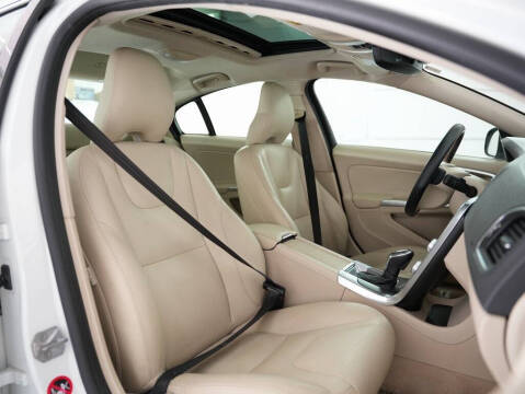 2015 Volvo S60 T5 Drive-E Platinum