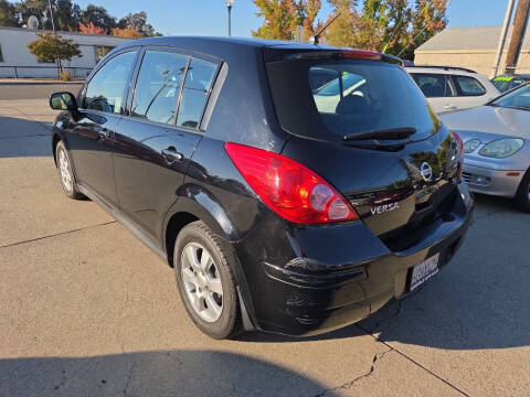 2009 Nissan Versa 1.8 SL