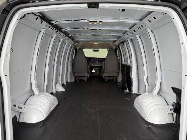 2026 Chevrolet Express 2500
