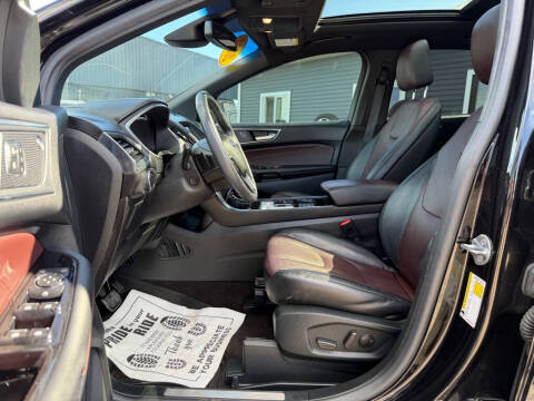 2020 Ford Edge Titanium