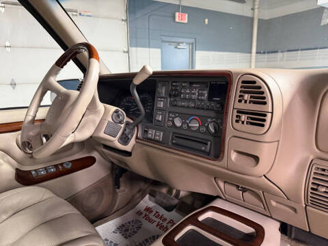 2000 Cadillac Escalade