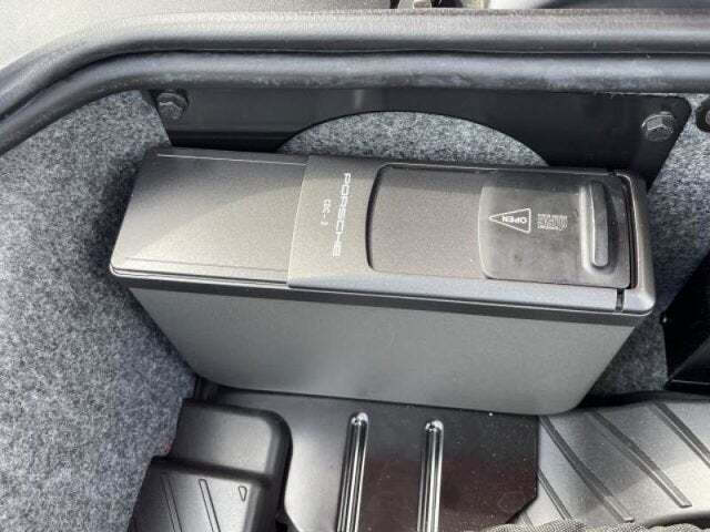 2000 Porsche 911 16
