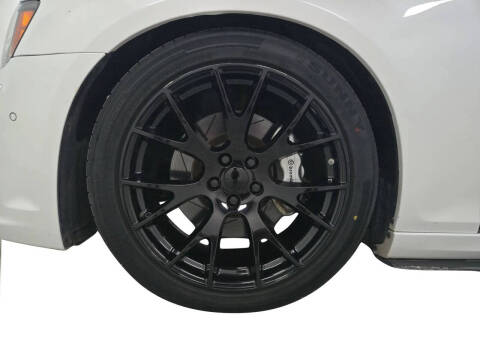 2012 Chrysler 300 SRT8