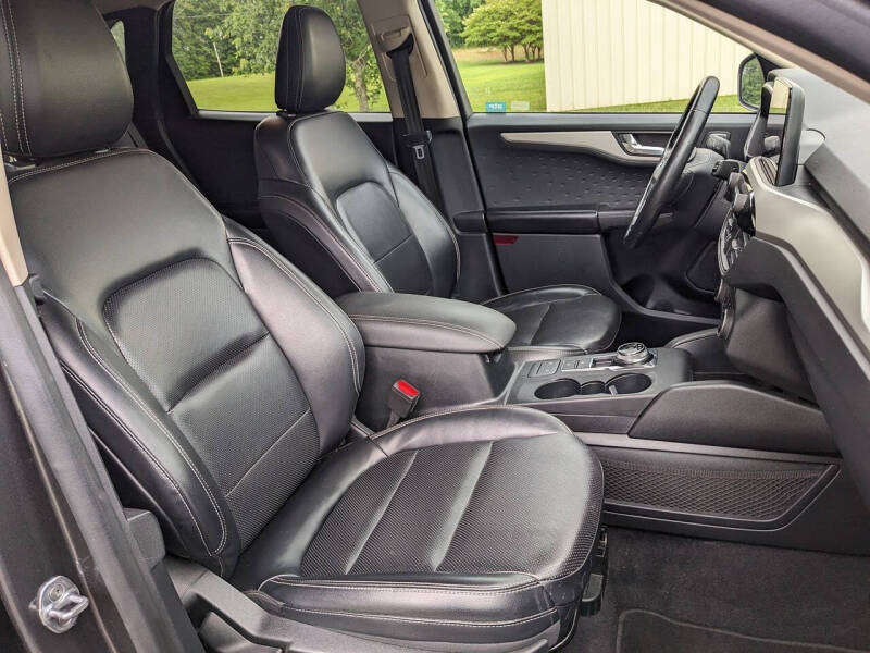 2020 Ford Escape SEL