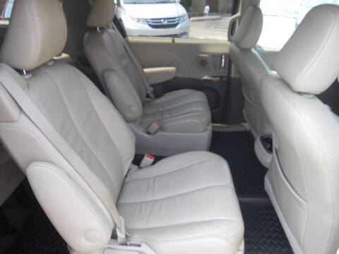 2012 Toyota Sienna XLE 7-Passenger