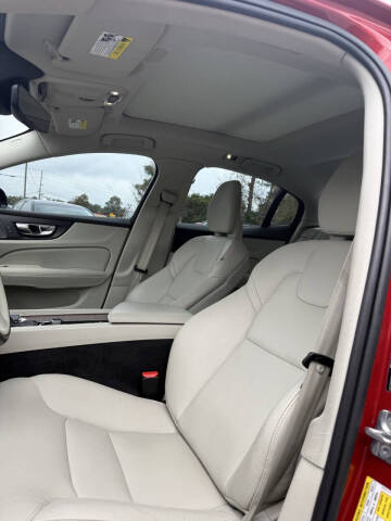 2019 Volvo S60 T6 Momentum