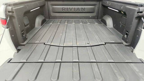 2025 Rivian R1T