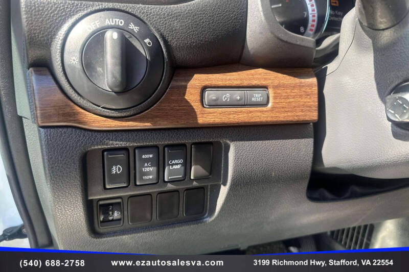 2017 Nissan Titan Platinum Reserve