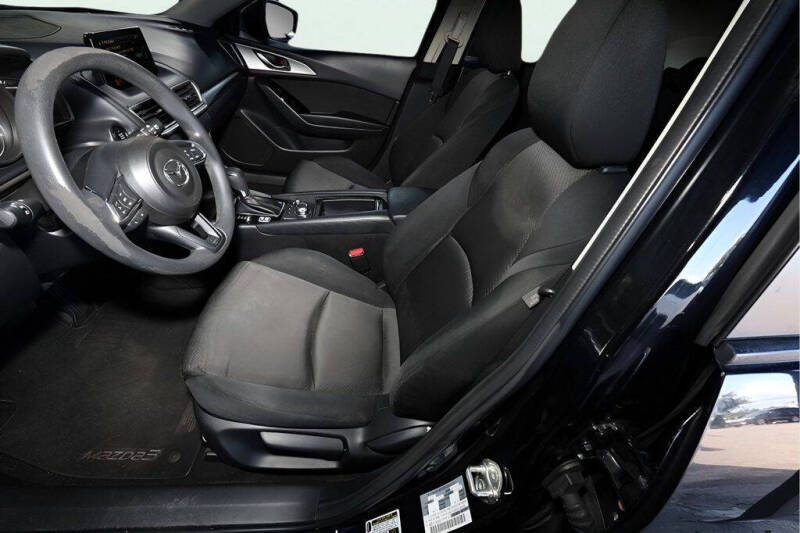 2017 Mazda MAZDA3 Sport