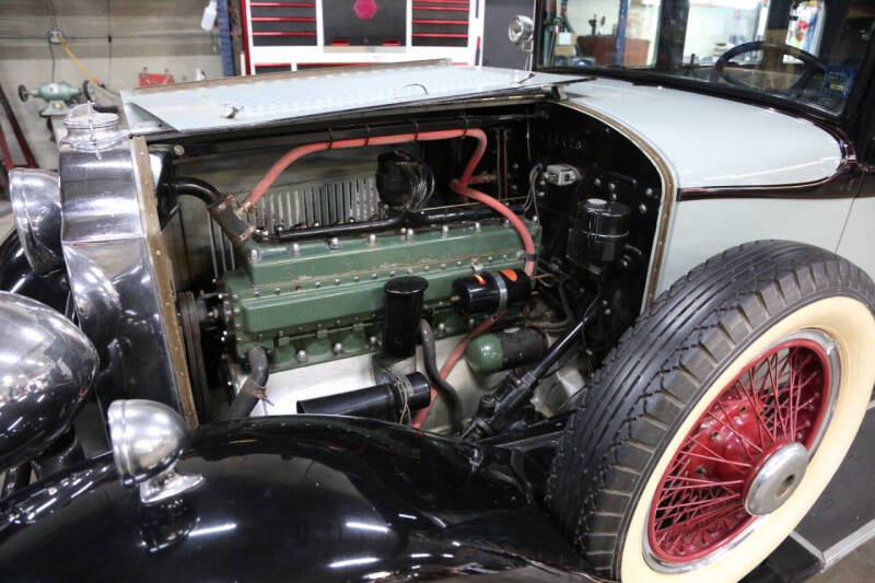 1929 Packard 8 LIMOUSINE