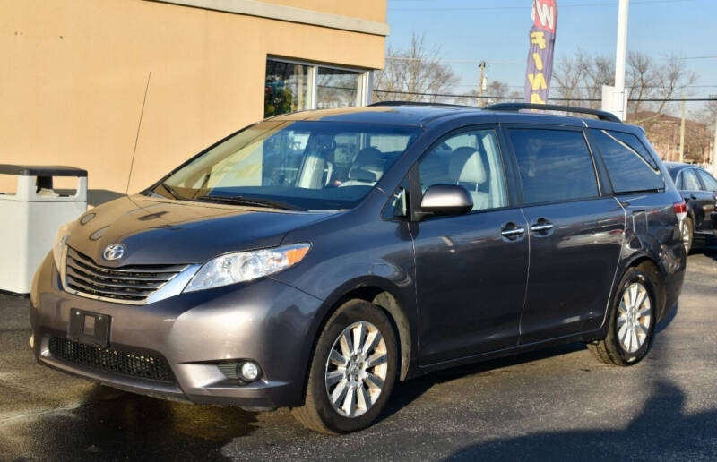2014 Toyota Sienna XLE 7-Passenger