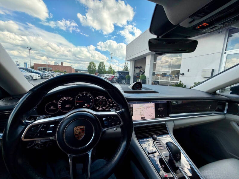 2017 Porsche Panamera 4S