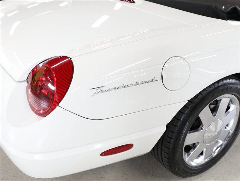 2002 Ford Thunderbird Deluxe