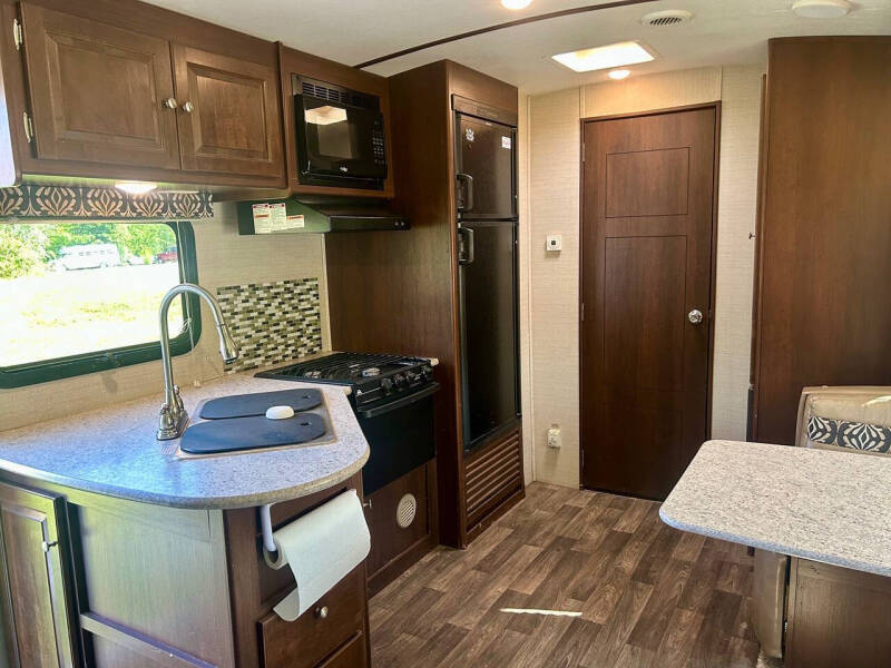 2017 Keystone RV Premier