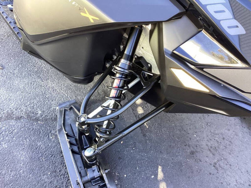 2022 Ski-Doo Backcountry™ X® Rot