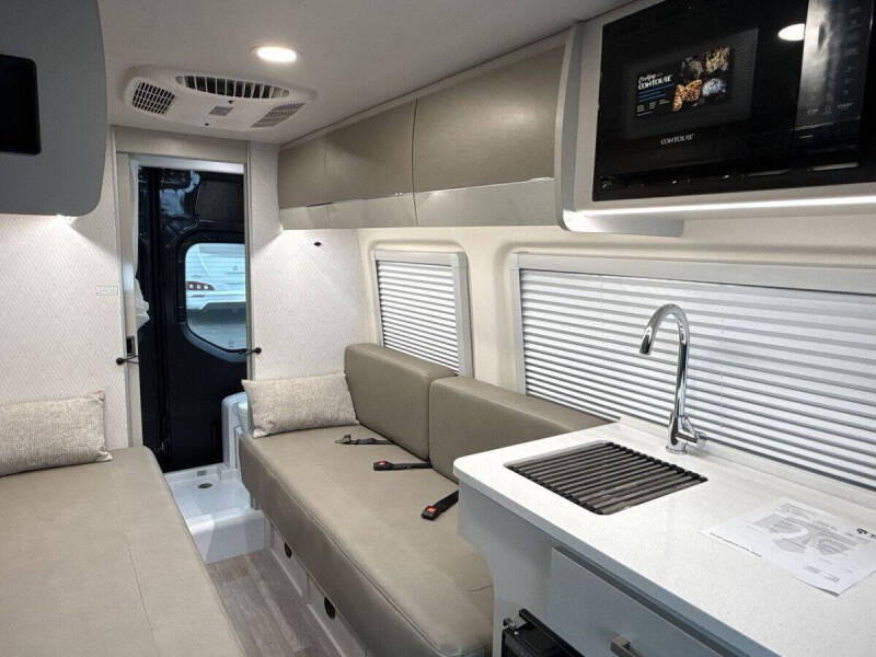 2025 Mercedes-Benz Sprinter