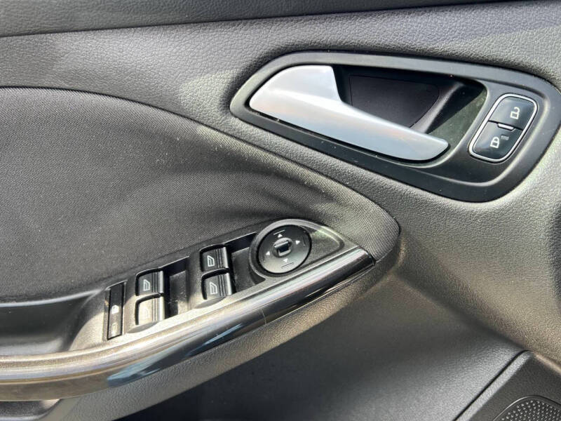 2017 Ford Focus Titanium