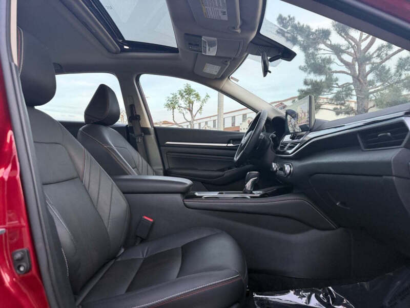 2023 Nissan Altima 2.5 SR