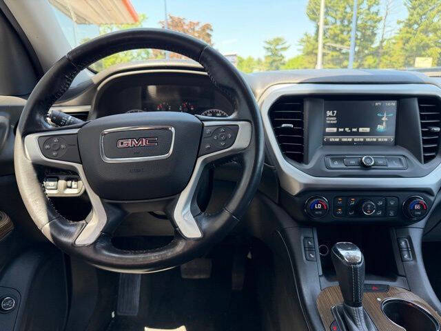 2017 GMC Acadia SLE-2