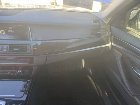 2016 BMW 5 Series 528i