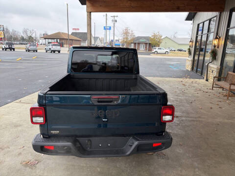 2025 Jeep Gladiator NightHawk