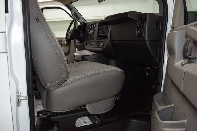 2025 Chevrolet Express 2500