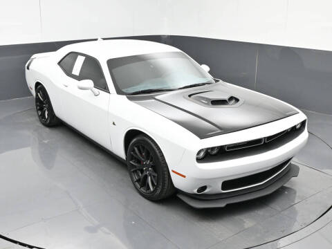 2017 Dodge Challenger R/T Plus
