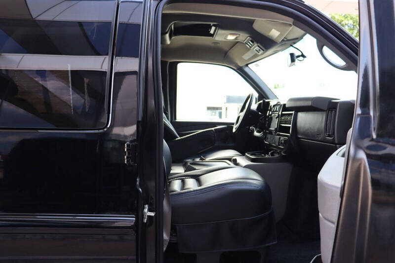 2015 GMC Savana 2500