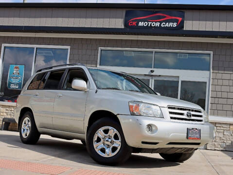 2004 Toyota Highlander for sale at CK MOTOR CARS in Elgin IL
