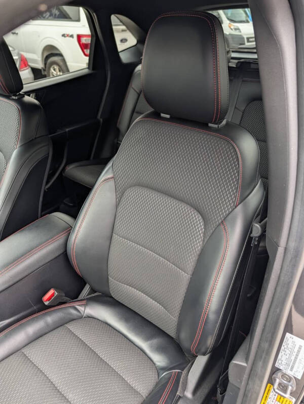 2023 Ford Escape Hybrid ST-Line Select