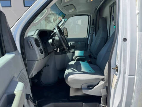 2017 Ford E-Series