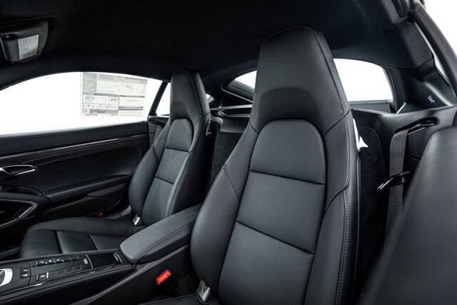 2025 Porsche 718 Cayman