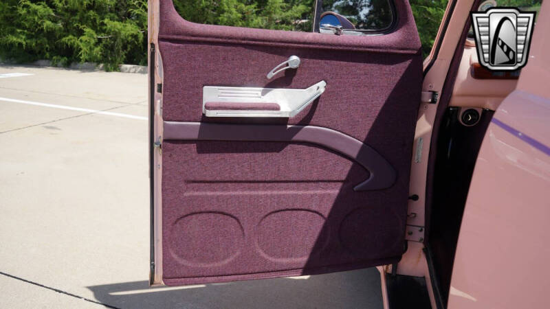 1947 Ford Customline