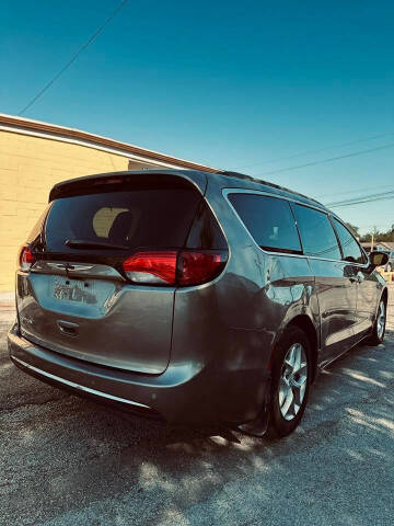 2018 Chrysler Pacifica Touring Plus