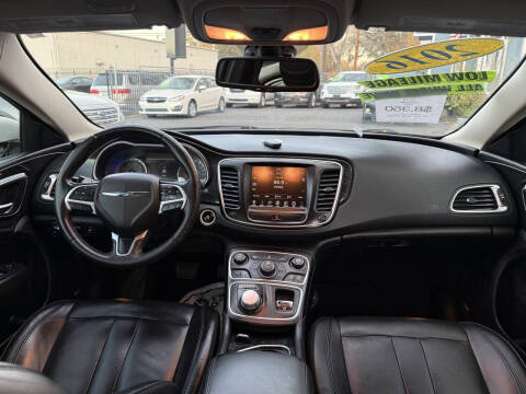 2016 Chrysler 200 C Platinum