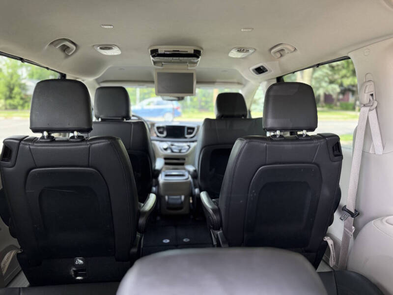 2017 Chrysler Pacifica Touring-L