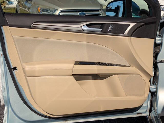 2014 Ford Fusion Hybrid SE