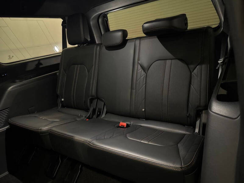 2024 Ford Expedition MAX Platinum