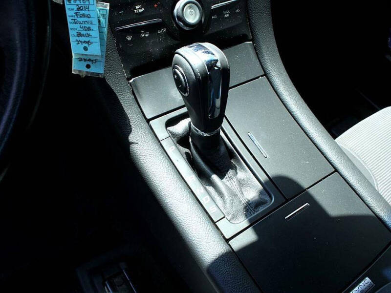 2014 Ford Taurus SEL