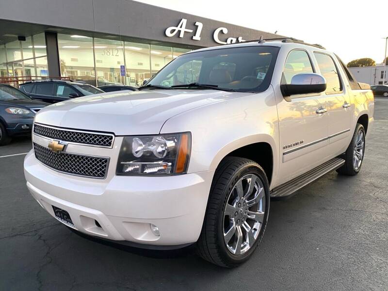 2011 Chevrolet Avalanche for sale at A1 Carz, Inc in Sacramento CA