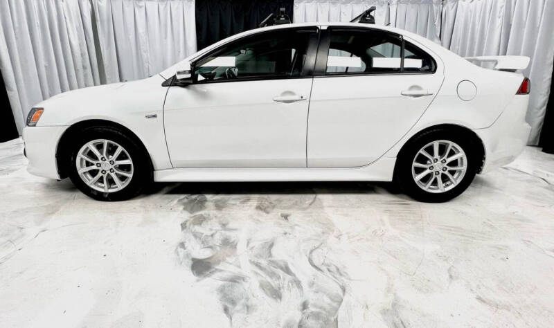 2016 Mitsubishi Lancer ES